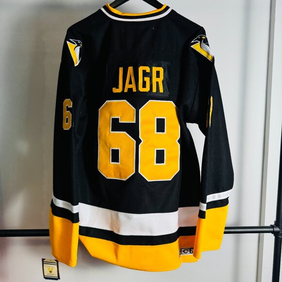 Men's CCM Hockey Pittsburgh Penguins Jagr Jersey - Picture 2 of 2